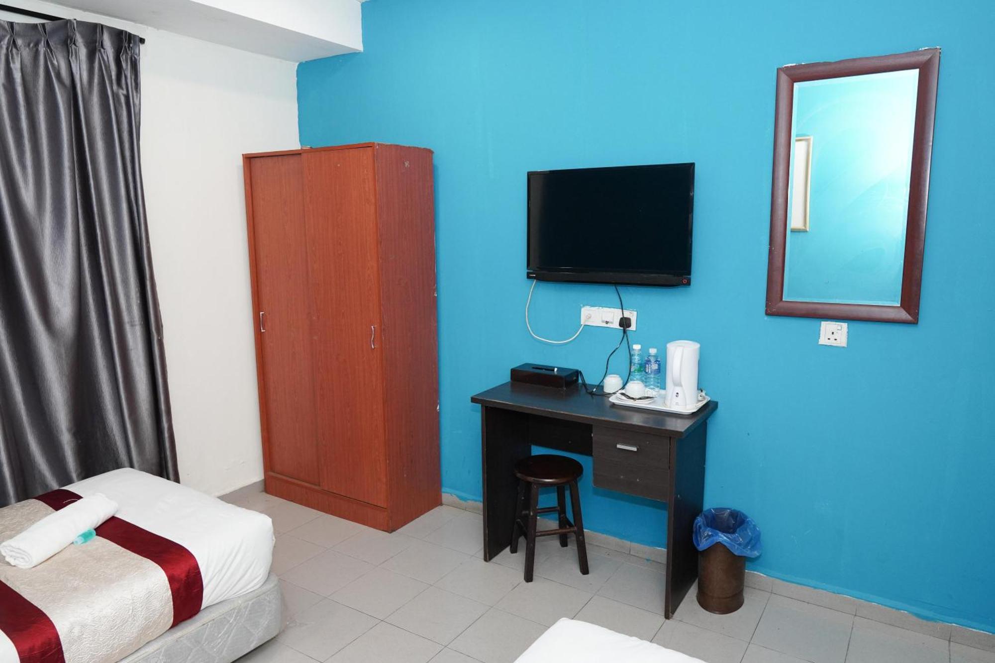 Hotel Shri Putiri Pasir Gudang Buitenkant foto