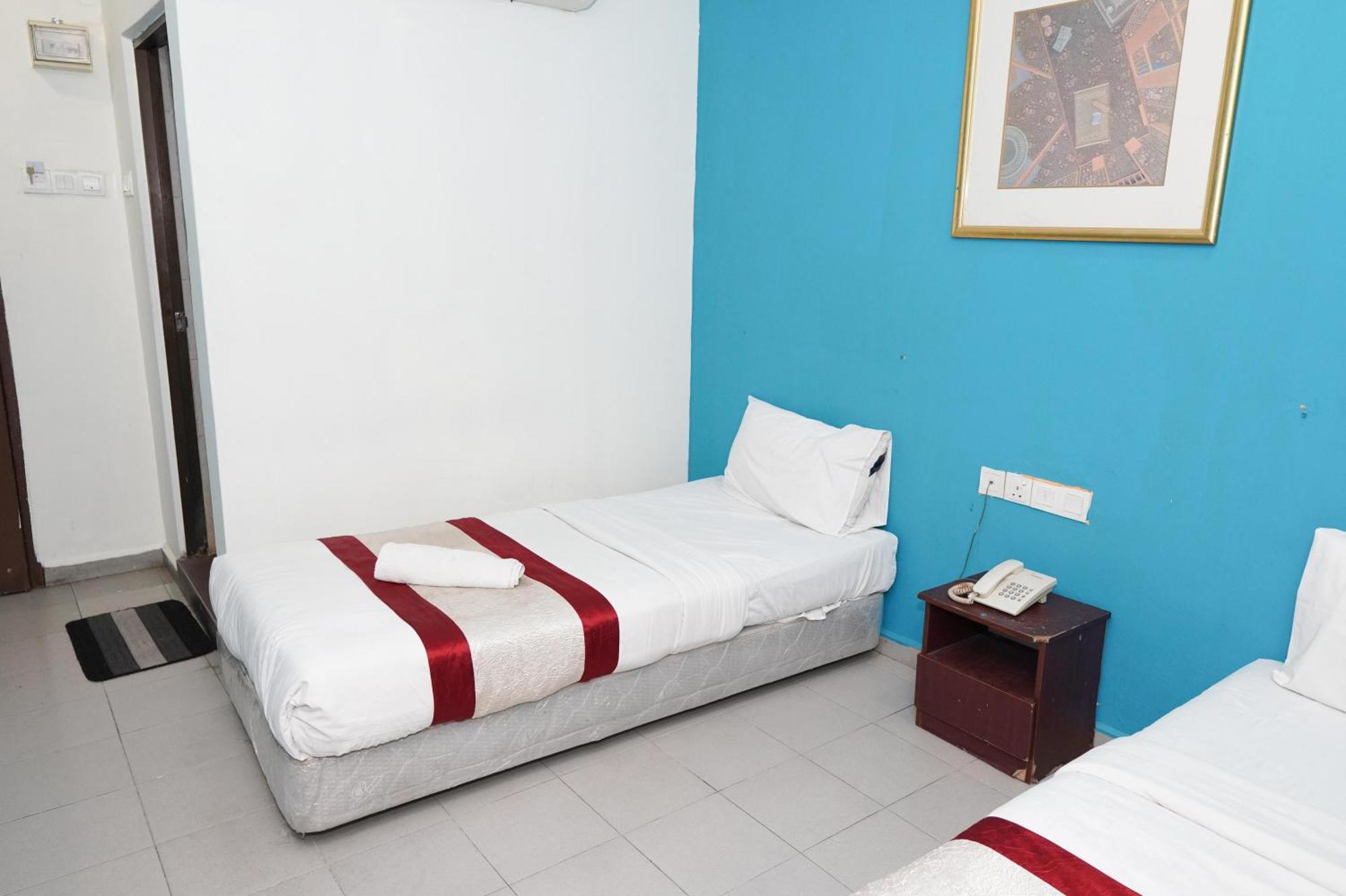 Hotel Shri Putiri Pasir Gudang Buitenkant foto
