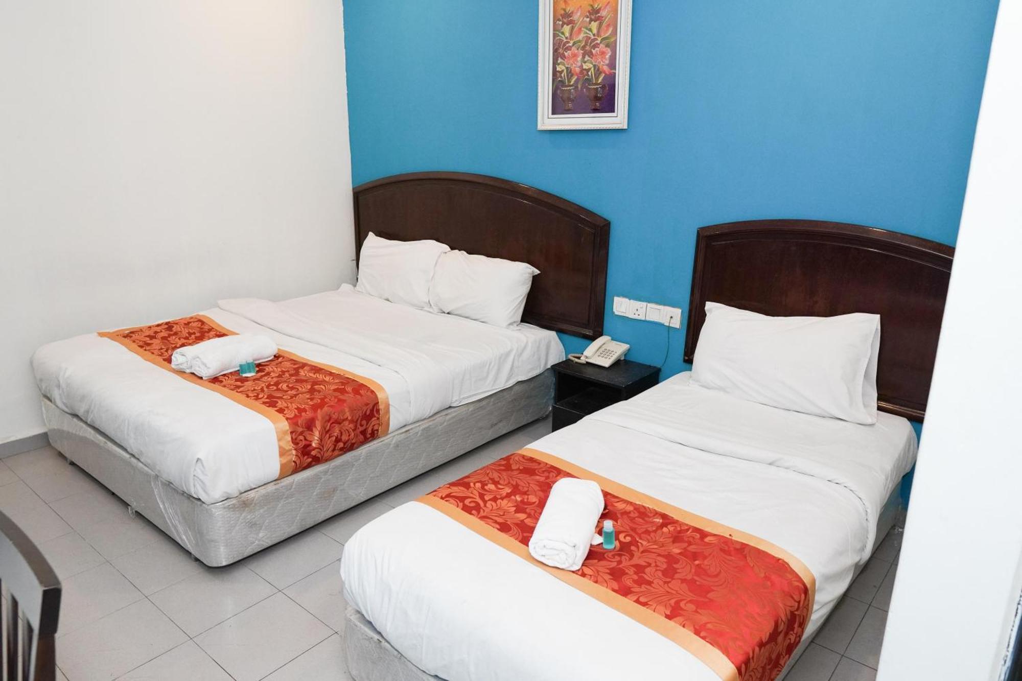 Hotel Shri Putiri Pasir Gudang Buitenkant foto